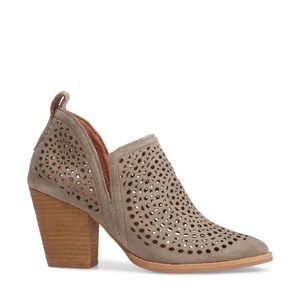 SOLD NEW Jeffrey Campbell Rosalee Booties Sz 9.5